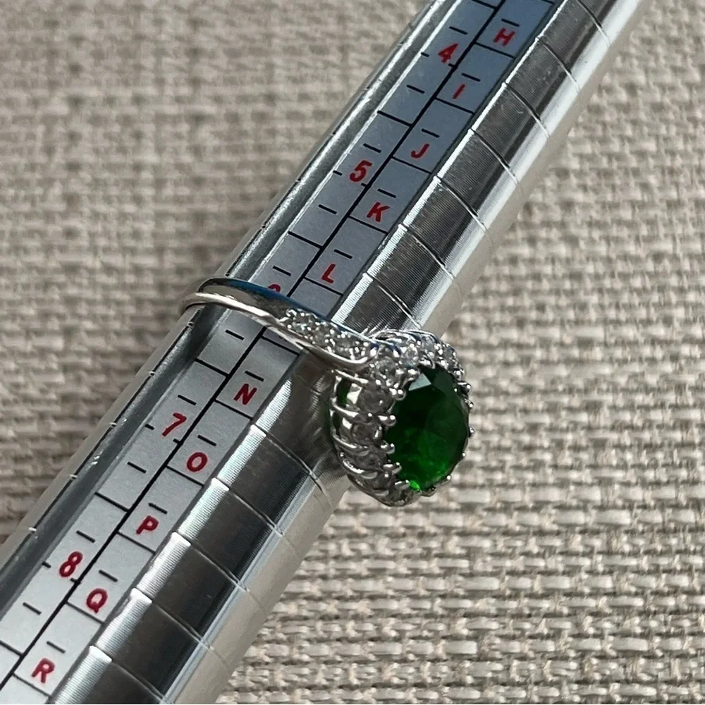 Green Crystal Bezeled Silver Plated Ring sz.6.25